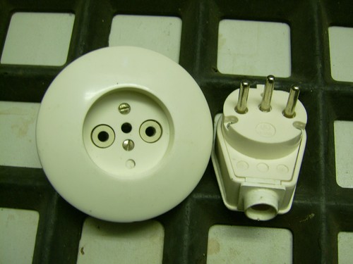 Schucko dreistift steckdose - ,